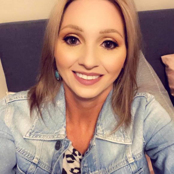 Meet the Posher Other - Meet your Posher, Dana